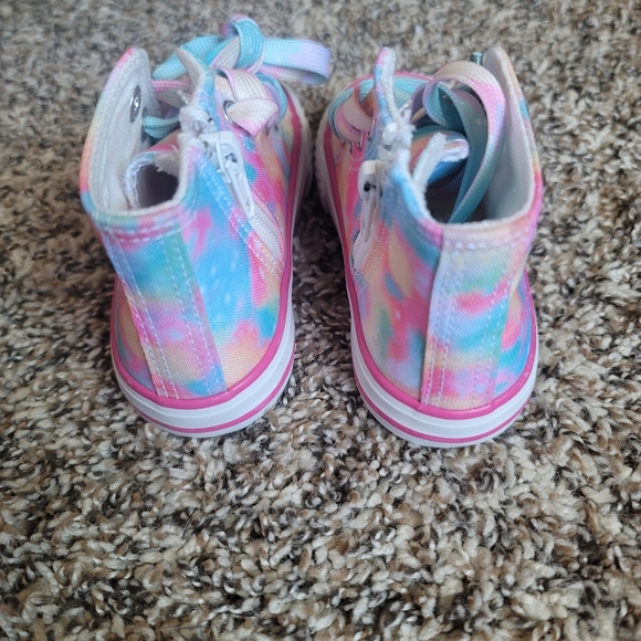 Cute pastel toddler high tops - Picture 3 of 6